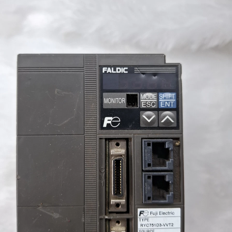 FUJI ELECTRIC RYC751D3-VVT2 FALDIC SERVO DRIVE 200-230V